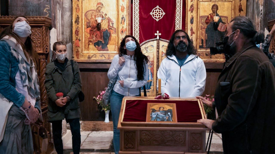 Jelena Đoković i Mohanđi u manastiru Gračanica
