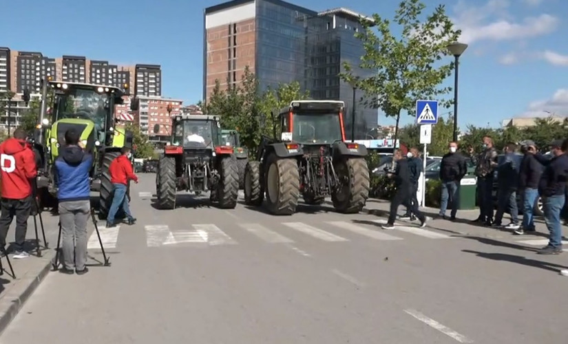 Priština - Protest poljoprivrednika Priština - Protest poljoprivrednika