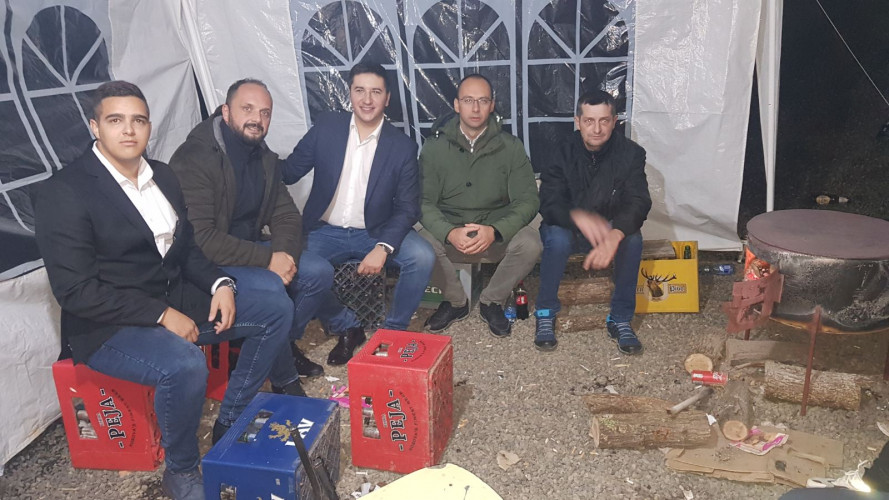Vladislav Dajković sa Srbima na Jarinju
