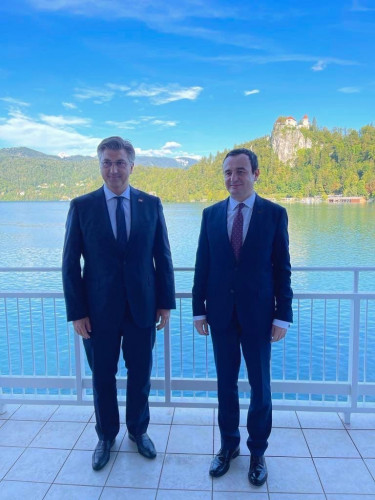 Kurti i Plenković na Bledu