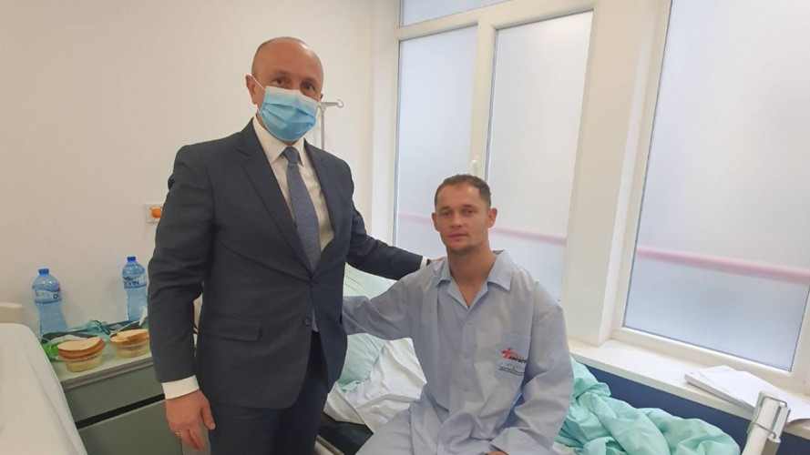 Ambasador Jović posetio povređenog Ljuljzima Sulejmanija Ambasador Jović posetio povređenog Ljuljzima Sulejmanija