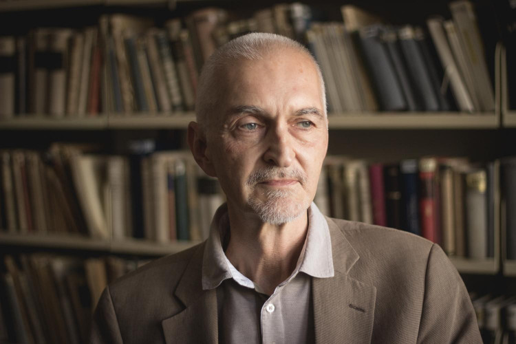 Akademik Aleksandar Loma