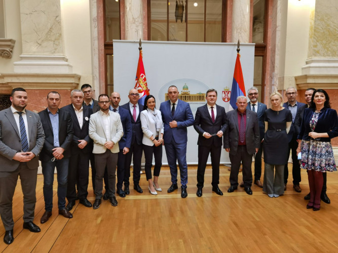 Nikola Selaković sa članovima Odbora za dijasporu Nikola Selaković sa članovima Odbora za dijasporu