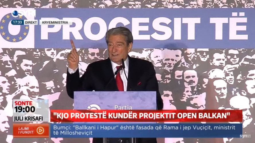 Salji Beriša na protestu u Tirani