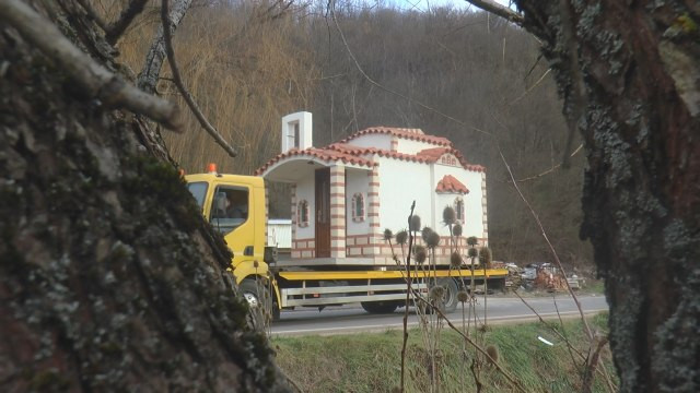 Gradnja pokretnih bogomolja na Kosovu