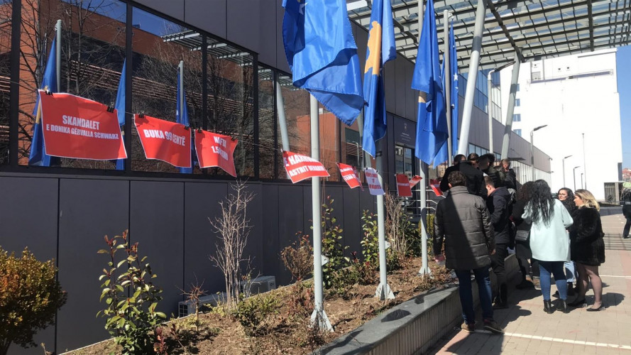 Protest omladine Demokratske partije Kosova Protest omladine Demokratske partije Kosova