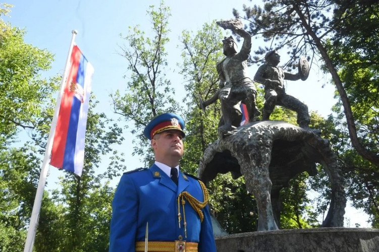 Spomenik junacima sa Košara Spomenik junacima sa Košara