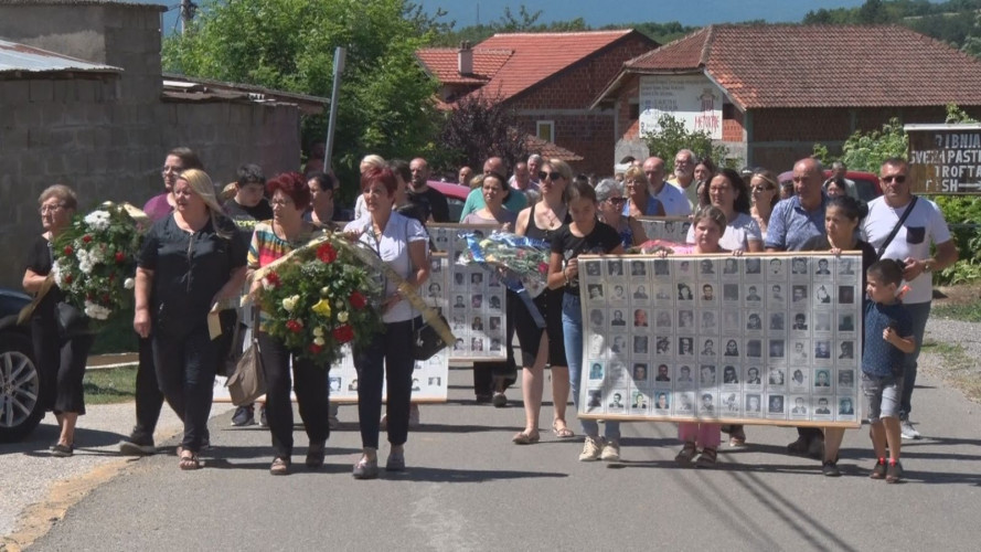 Obeležavanje godišnjice od masovnog kidnapovanja Obeležavanje godišnjice od masovnog kidnapovanja