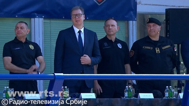 Predsednik Aleksandar Vučić na pokazno-taktičkoj vežbi Žandarmerije Predsednik Aleksandar Vučić na pokazno-taktičkoj vežbi Žandarmerije