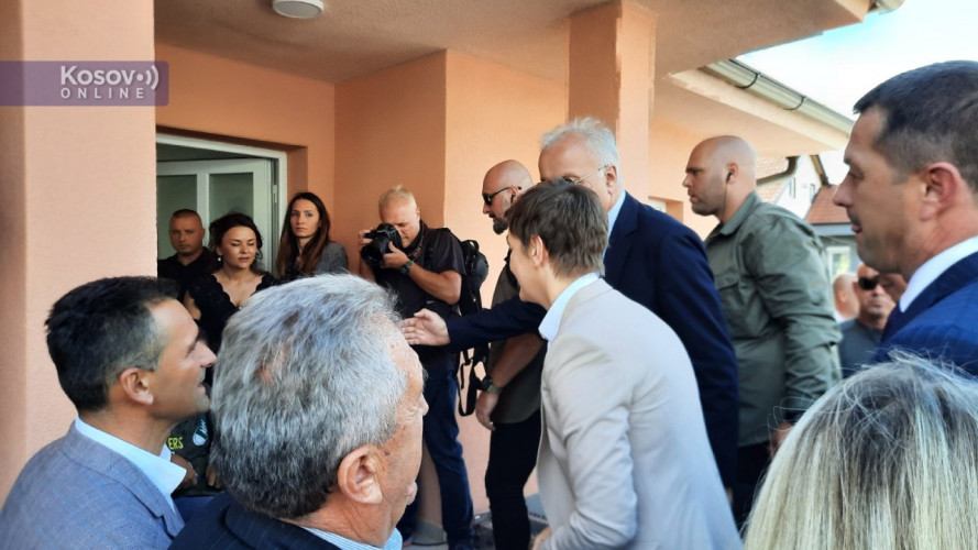 Premijerka Brnabić u poseti porodici Radosavljević