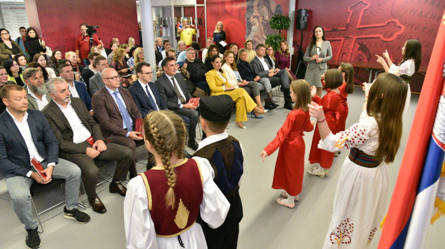 Štand KiM na Sajmu knjiga u Beogradu Štand KiM na Sajmu knjiga u Beogradu