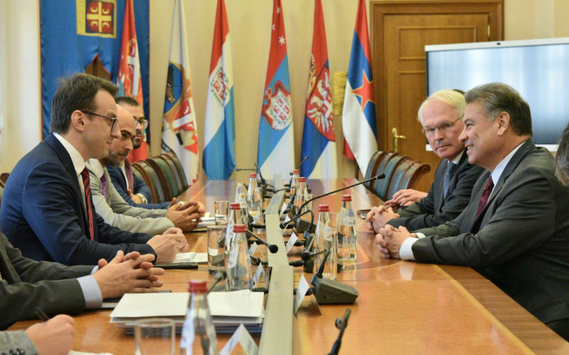 Petković i Eskobar Petković i Eskobar