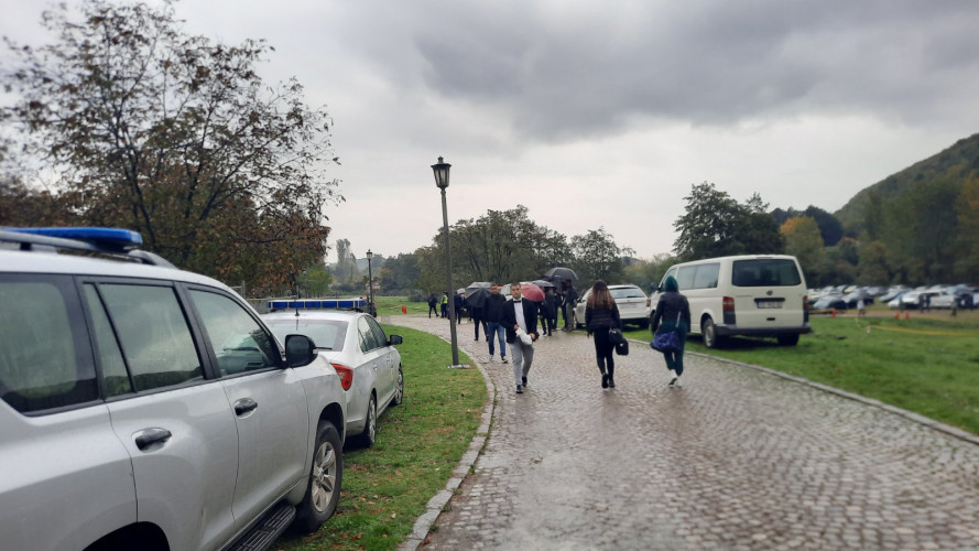 Vernici se razilaze posle ustoličenja patrijarha.jpg
