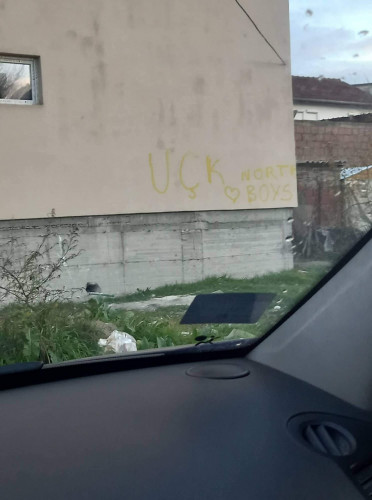 Grafiti "UČK" u Bošnjačkoj mahali 