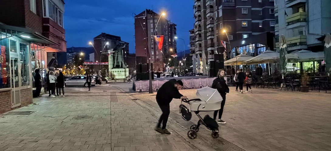 Bina, pripreme za skup u Severnoj Mitrovici.jpg