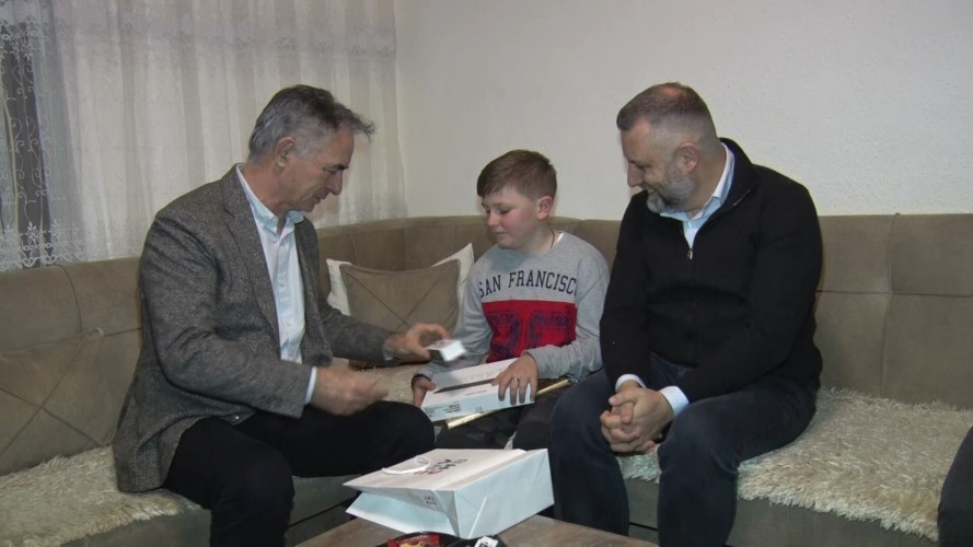 Pupovac i Jevtić u poseti Stefanu