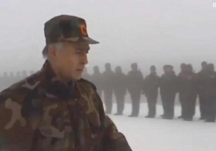 Jakup Krasnići sa vojnicima OVK u Divjaku
