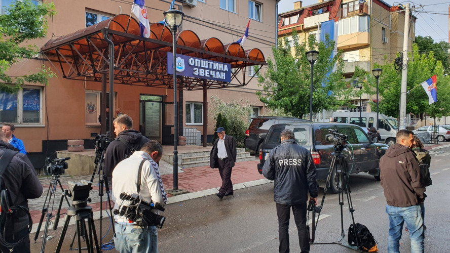 Zvečan opština zastave Srbije