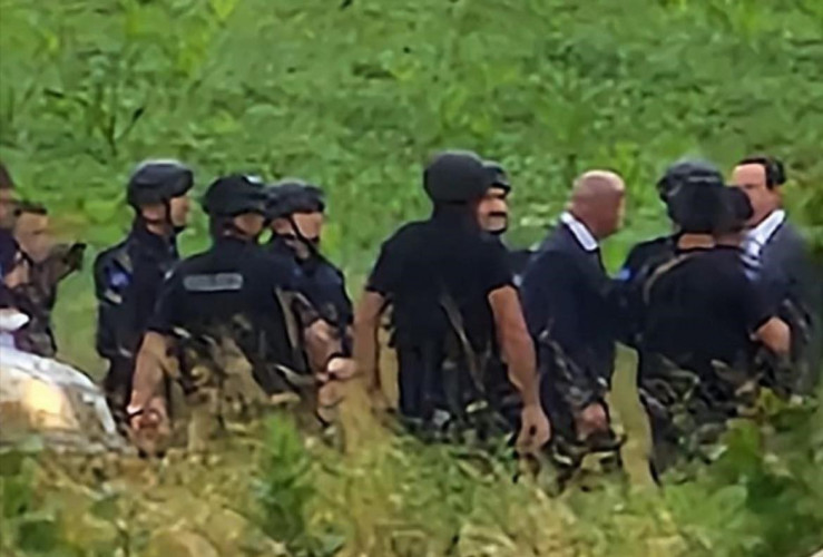 Kurti sa policajcima