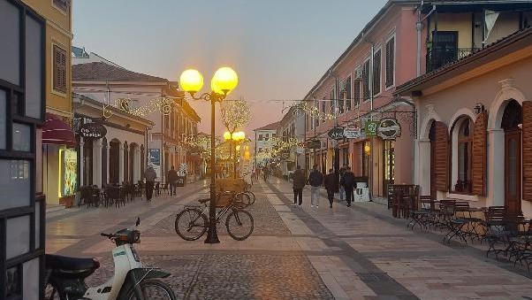 Pešačka zona u Skadru
