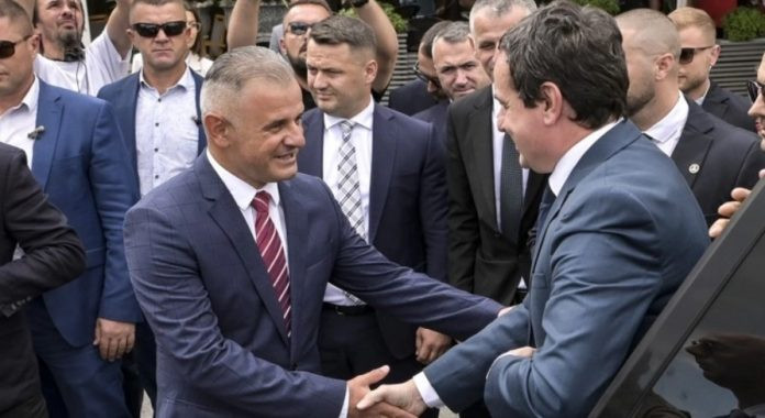 Visar Ganiu i Aljbin Kurti