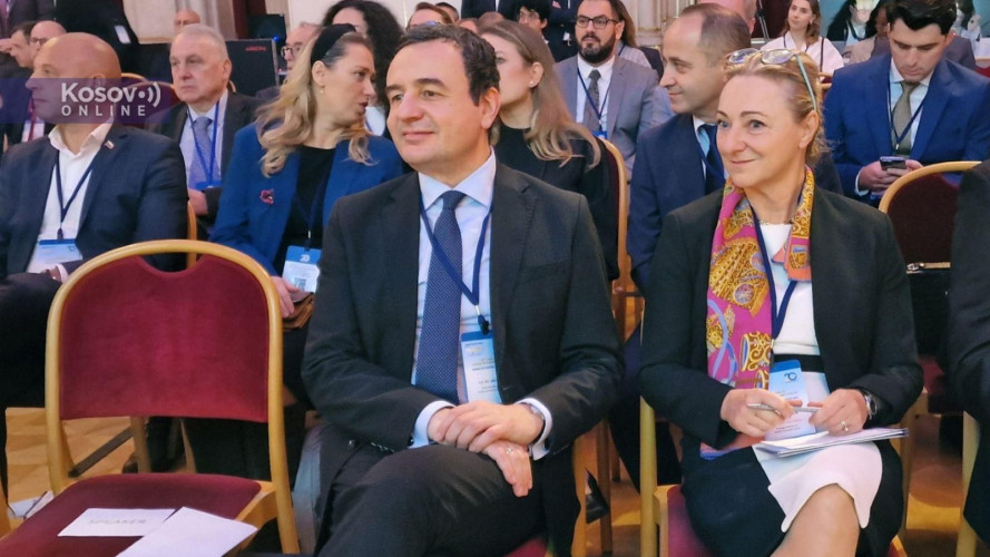 Kurti na Bečkom ekonomskom forumu Kurti na Bečkom ekonomskom forumu