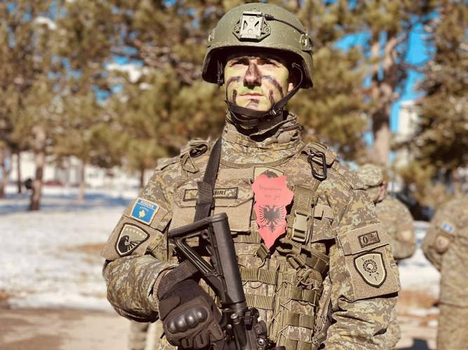 Pripadnik KBS u kasarni "Adem Jašari"