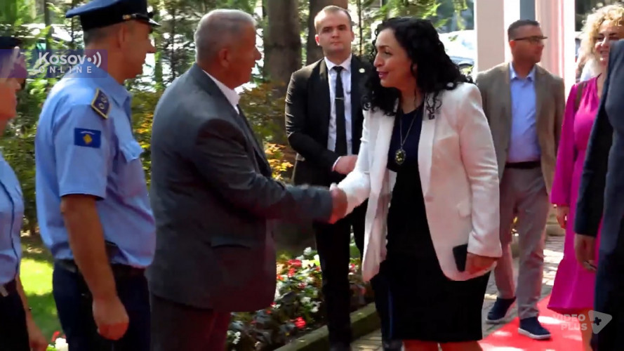 Osmani u poseti opštini Vitina Osmani u poseti opštini Vitina