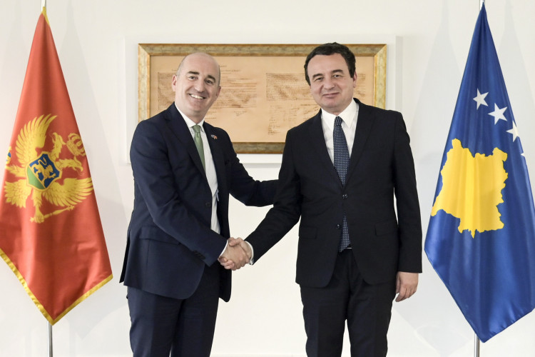 Bernard Čobaj i Aljbin Kurti