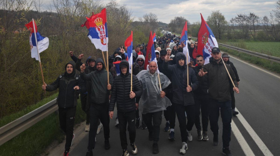 Srbi sa Kosova na putu do Beograda