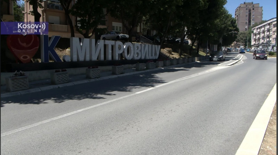 Znak u Severnoj Mitrovici Znak u Severnoj Mitrovici