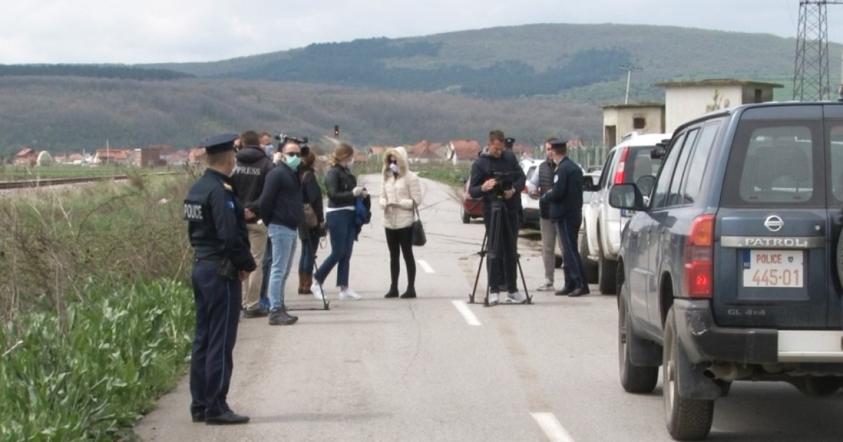 Uns Policija Da Utvrdi Ko Je Uznemiravao Novinare U Kuzminu Kosovo Online