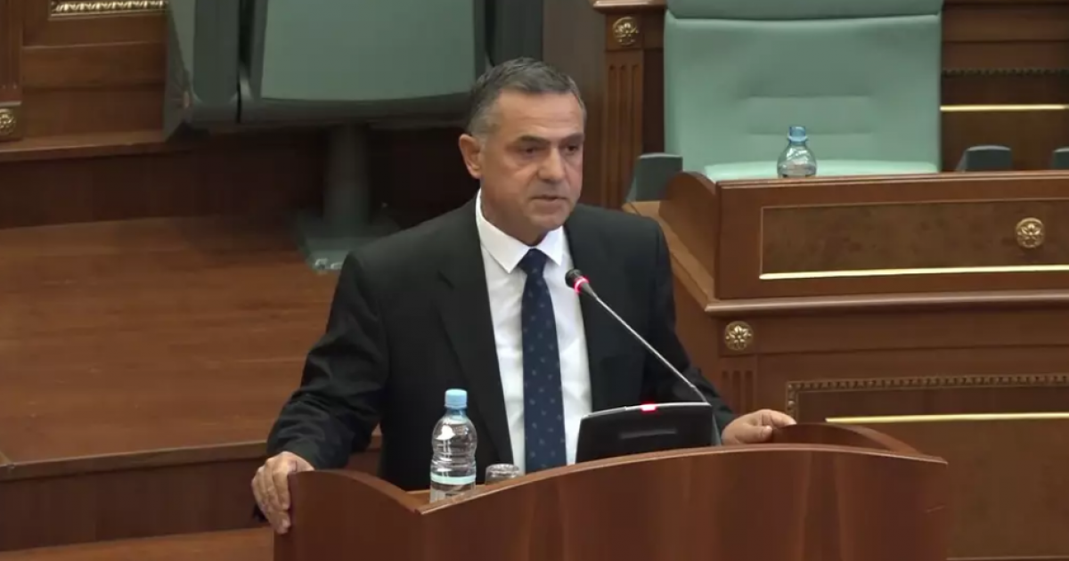 Isufi: Kurtijeva ambicija da kontroliše sve institucije šteti Kosovu