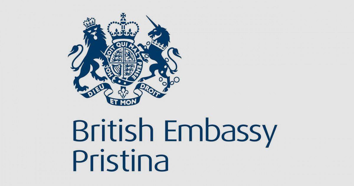 Ambasada Britanike në Prishtinë: Partitë të respektojnë Kushtetutën dhe të udhëheqin fushatë konstruktive