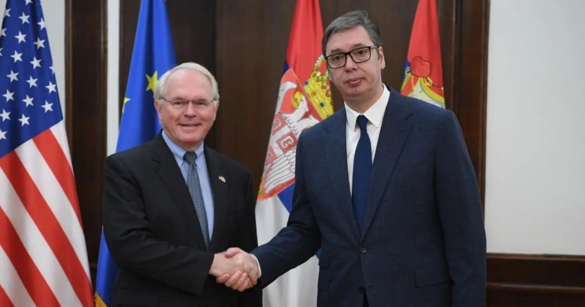 Vucic with Hill: I pointed out the importance of the involvement of the US in preventing escalations in Kosovo - Kosovo Online