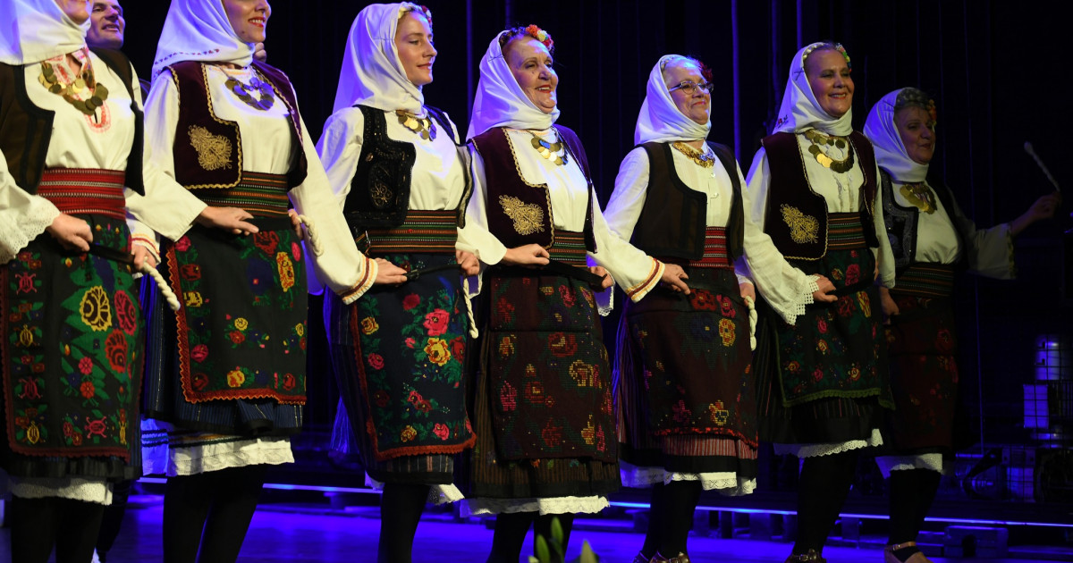 Folklorni ansambl „Šiljkan“ prikuplja pomoć za narodnu kuhinju „Majka ...