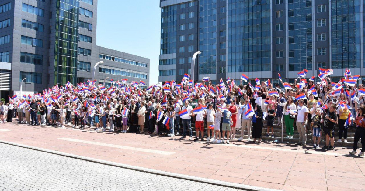 Odbor za pomoć KiM: Savet ministara BiH odobrio deci sa Koso