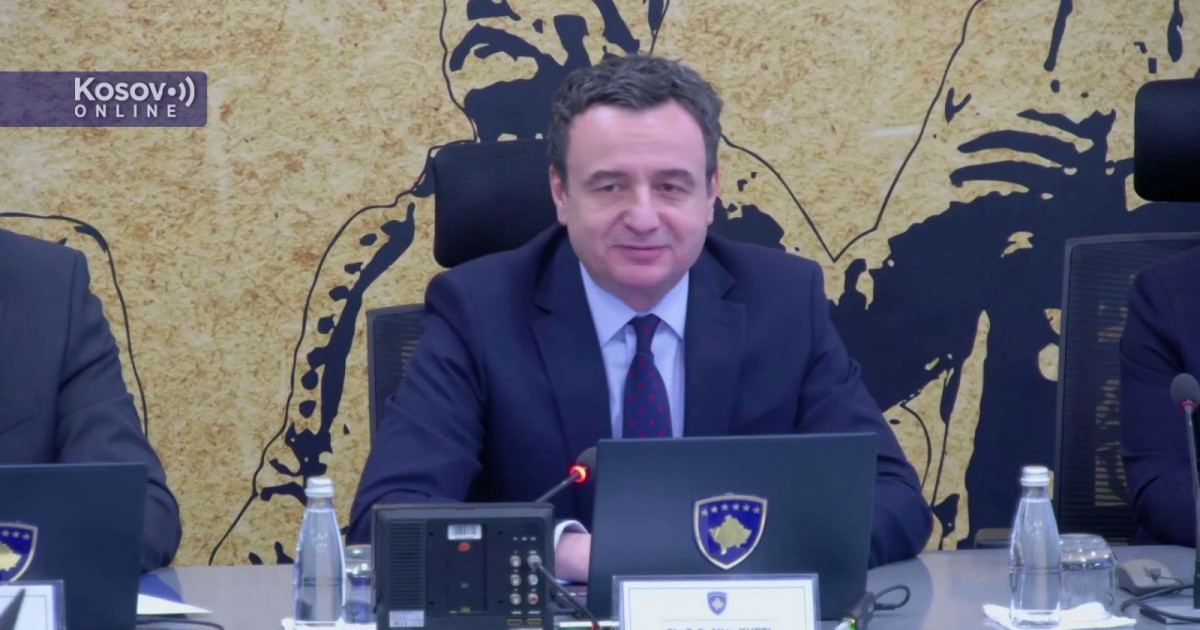 (Video) Trinaesta plata za javni sektor – ekonomska mera ili Kurtijev diskriminatorni politički instrument?