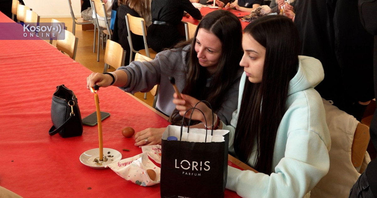 (Foto) Radionica u Lapljem Selu čuva običaje: Svaka šara na jajetu nosi veru i molitvu