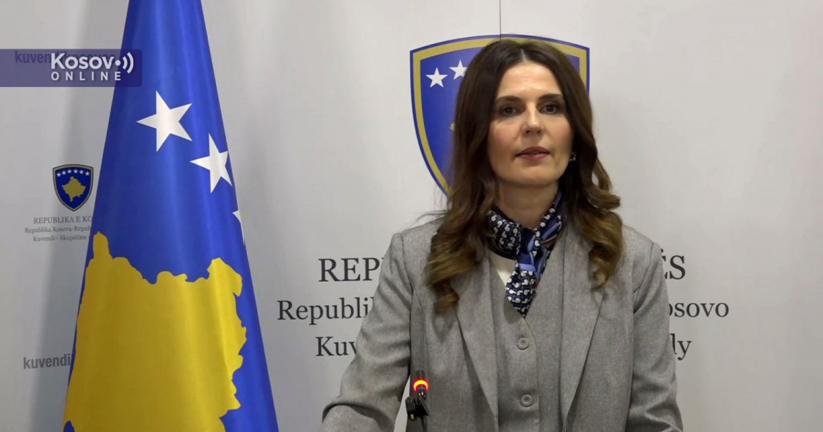 Kritikuesja e Vetëvendosjes me përvojë të pasur ndërkombëtare: A mund të arrijë Vlora Çitaku në postin e presidentes?