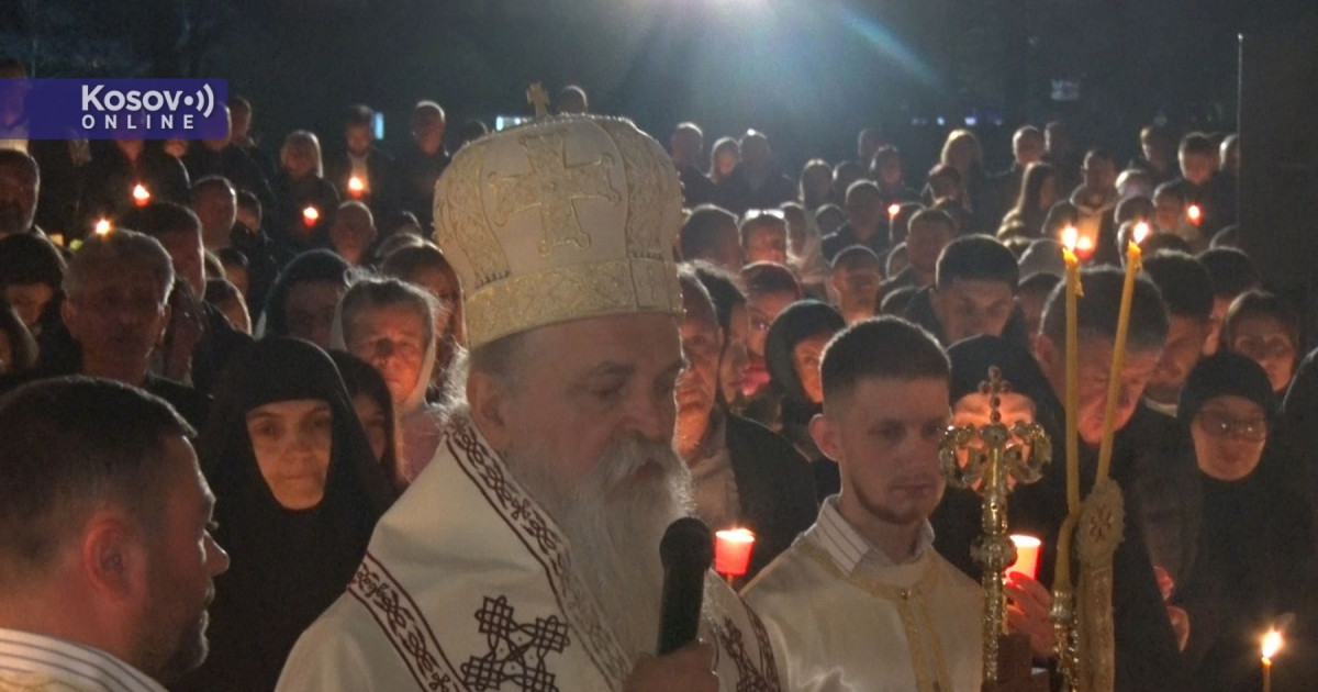 Ponoćnom liturgijom u manastiru Gračanica dočekan Vaskrs: Vera jača od straha, ljubav od svake mržnje