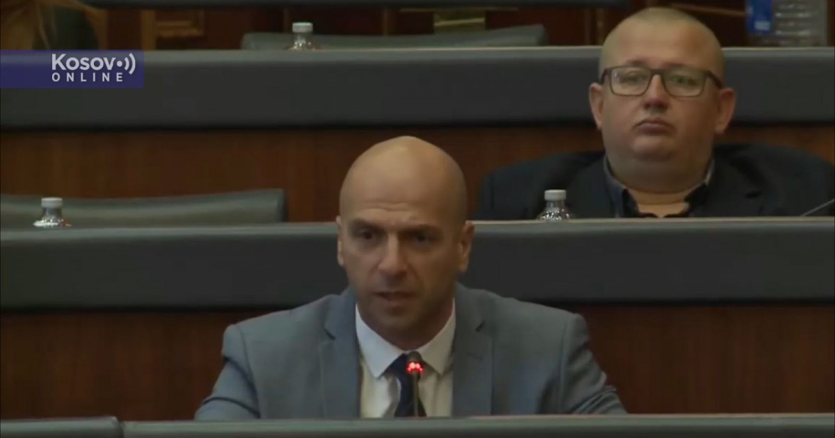 (Video) Simić: Vlada i Ministarstvo infrastrukture da bez diskriminacije temeljno saniraju put Jarinje-Mitrovica