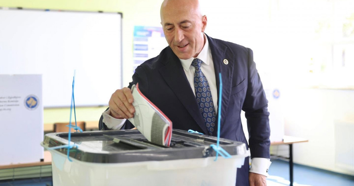 Haradinaj glasao u Glođanu: Svojim glasom odlučujete o godinama koje dolaze