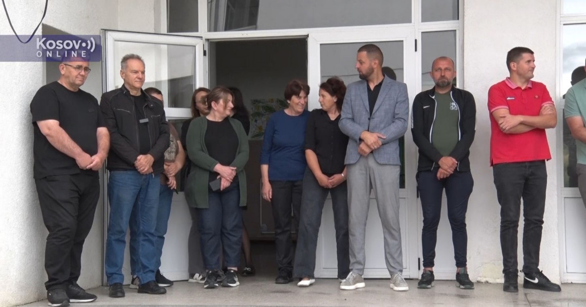 (Video) Zaposleni u školama u Kosovskom Pomoravlju