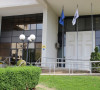 Prema podacima Ministarstva finansija, domaći dug je porastao za 45 miliona samo u prvih šest meseci ove godine i dostigao je 721 milion evra, dok je u istom period spoljni dug smanjen sa 416 na 409 miliona evra. Do kraja ove godine očekuje se da domaći dug dostigne 815 miliona evra, a sredstva iz ovog duga služe za finansiranje budžeta, odnosno za popunjavanje deficita i nisu namenjena nijednom konkretnom projektu.  Prema analizi Instituta Riinvest, iako je ovo pozitivna činjenica kada je reč o budžetskim