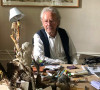 Handke za svojim radnim stolom, foto Goran Čvorović