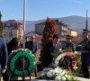 Kurti i Osmani odaju počast Rugovi