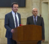 Kurti i Mustafa posle potpisanog sporazuma o vladi