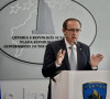 Kosovski premijer pozvao je pravosudne organe da rade svoj posao. Prema njegovim rečima, to je zato što Kosovo već mesecima ima normalnu vladu.   „Možda je iznenađujuće da već tri meseca postoji normalna vlada. Već tri meseca postoji normalna vlada, koja ima svoje nadležnosti koje se ne mešaju u pravosuđe. Možda se pitate zašto imamo takav pristup - pravosudni poslovi su odvojeni od vladinih. Pozivam pravosuđe da radi svoj posao nepristrasno, rekao je.