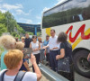 Petković sa građanima na Jarinju.jpg